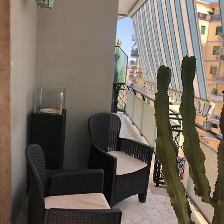 Super Elegante Centro Con Posto Auto E Wifi Veloce * Nápoles