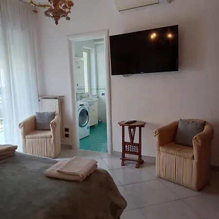 Super Elegante Centro Con Posto Auto E Wifi Veloce Daire