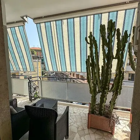 Super Elegante Centro Con Posto Auto E Wifi Veloce Apartment *