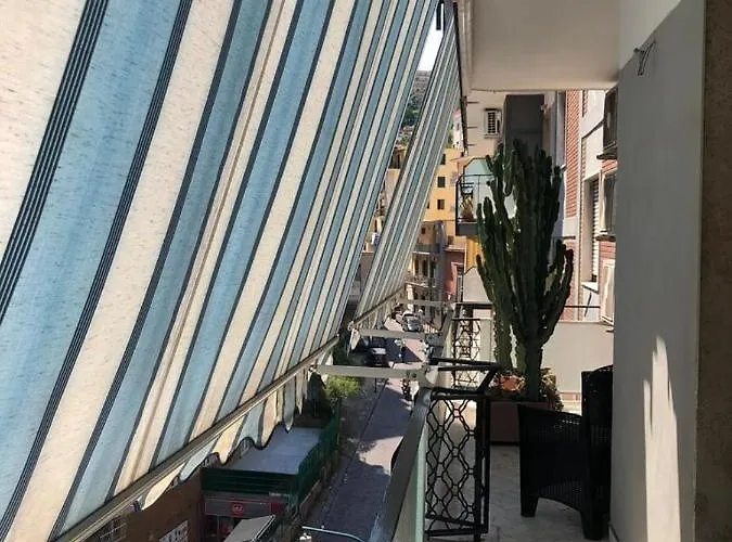 Super Elegante Centro Con Posto Auto E Wifi Veloce Appartamento Napoli