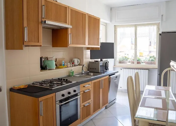 Apartment Super Elegante Centro Con Posto Auto E Wifi Veloce Neapel