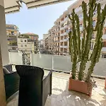 Super Elegante Centro Con Posto Auto E Wifi Veloce * Neapol